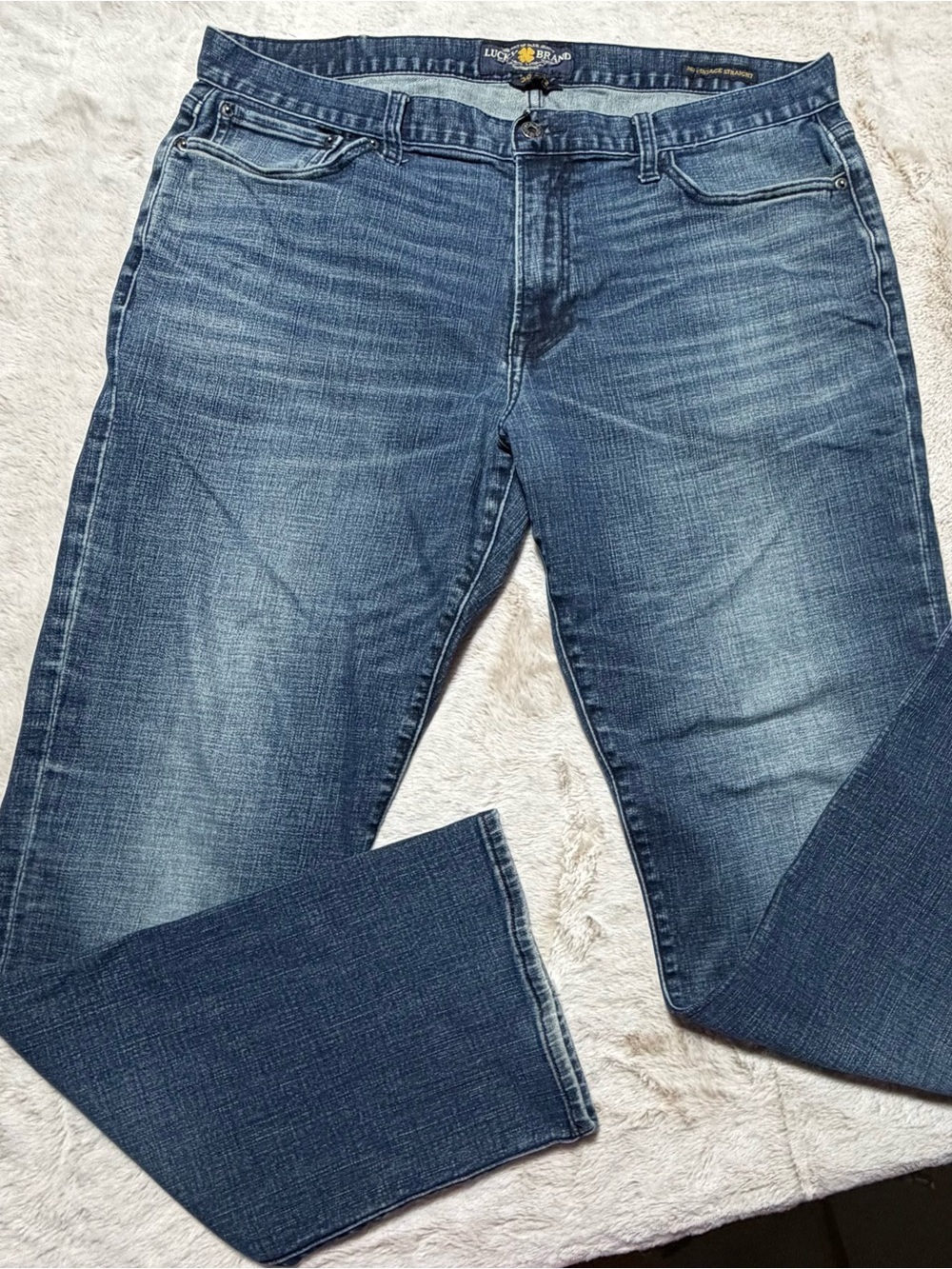 Lucky Men's Blue Denim Jeans - Classic Straight Fit 38/32